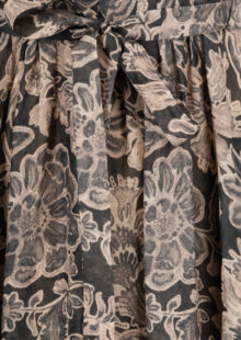 Midikleid „Allen“ mit Blumenmuster – Grau/Beige – Bild 3