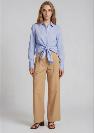 Hemdbluse "Ros" mit Knoteneffekt in Baumwolle – Blau – Bild 4