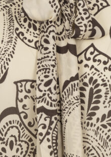 Schluppenbluse mit Paisleymuster  - Beige/Braun – Bild 3