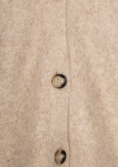 Strickjacke aus Alpakamix - Beige – Bild 3