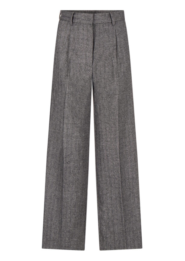 second-female-hose-grau-wolle